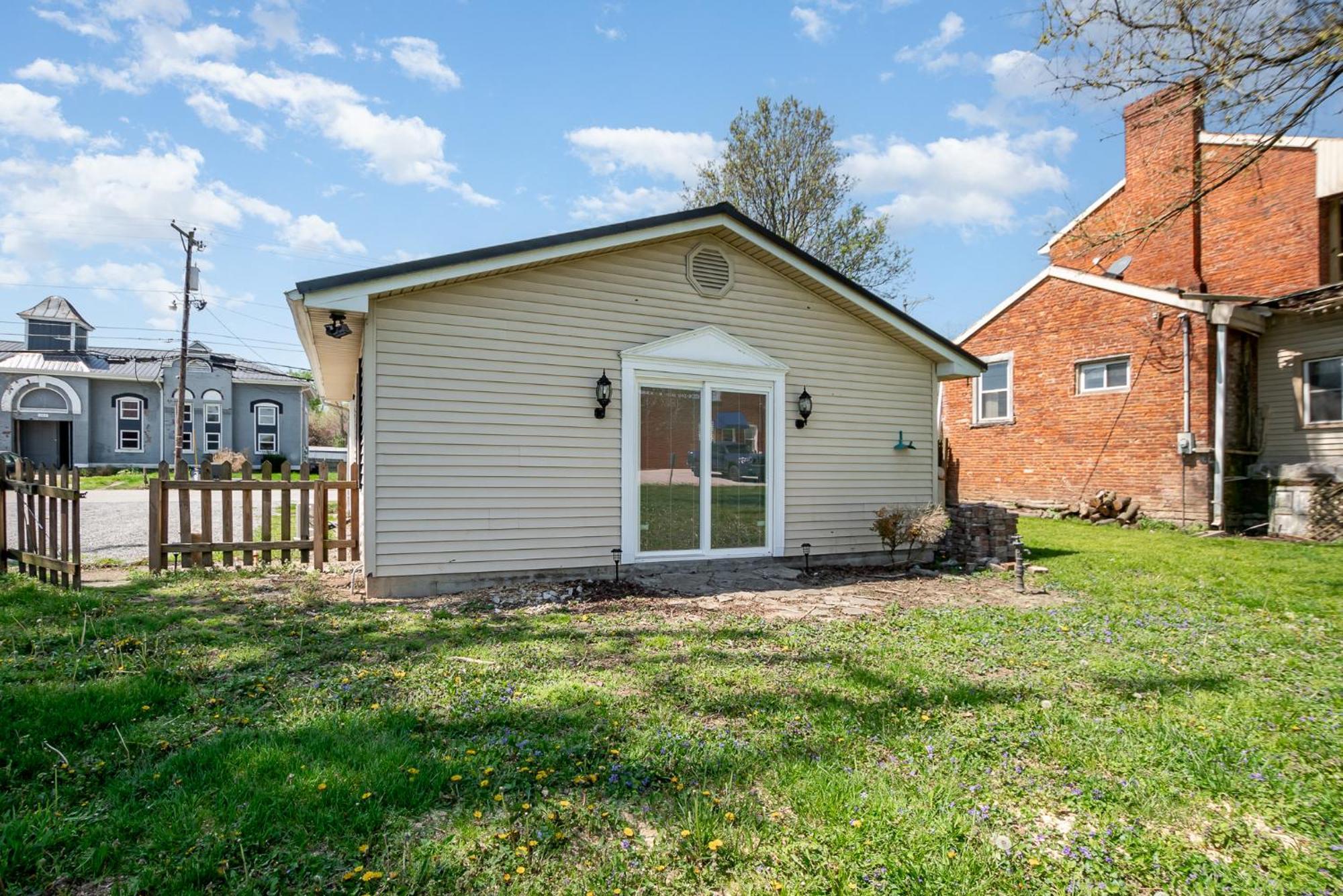 The Carriage House Villa Warsaw Exterior photo